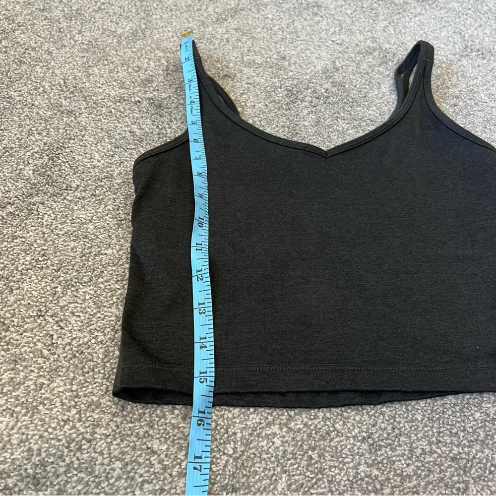 Vuori Halo Performance Crop Tank Heather Black - Picture 12 of 13